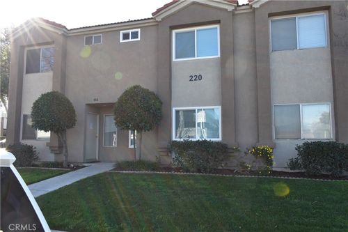 260 W 3rd St, Corona, CA, 92882-2252 | Card Image