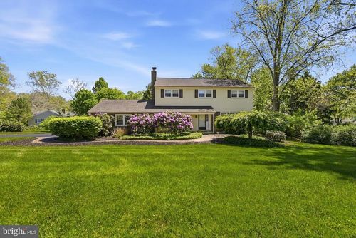 1422 Grand Oak Ln, WEST CHESTER, PA, 19380-5943 | Card Image
