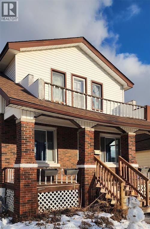 {{alt}} | Card Image