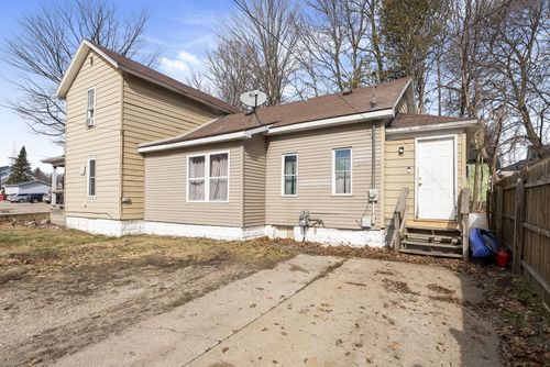 112 Howard St, Cadillac, MI, 49601-2274 | Card Image