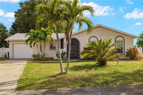 935 Hearty St, NORTH FORT MYERS, FL, 33903-4254 | Card Image
