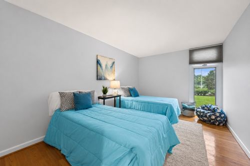 1 Maple Tree Ct, Elmhurst, IL, 60126-5229 | Card Image