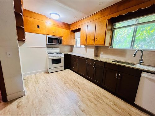1-16 Russell Rd, Newton, MA, 02458-1721 | Card Image