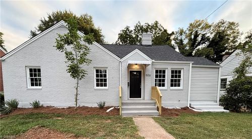 906 Spruce St, Martinsville, VA, 24112-3926 | Card Image