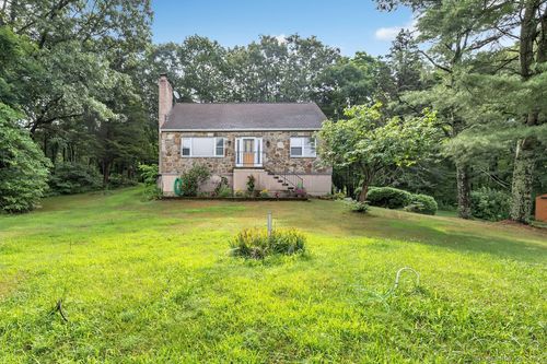 43 Willoughby Rd, Shelton, CT, 06484-5946 | Card Image
