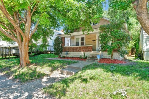 929 Denmark St, Louisville, KY, 40215-2908 | Card Image