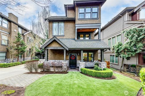 a-10139 Ne 62nd St, Kirkland, WA, 98033-6821 | Card Image