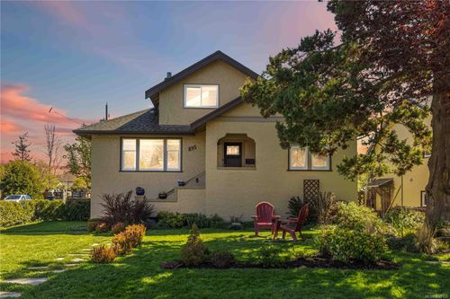 895 Falkland Rd, Oak Bay, BC, V8S4L9 | Card Image