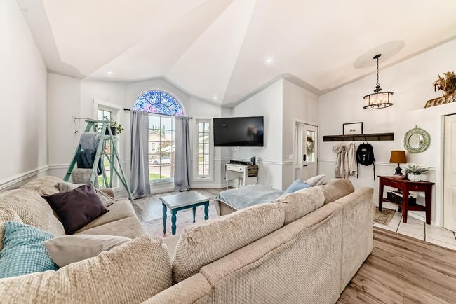 6305 Duncan Place, House other with 4 bedrooms, 3 bathrooms and 4 parking in Olds AB | Image 6