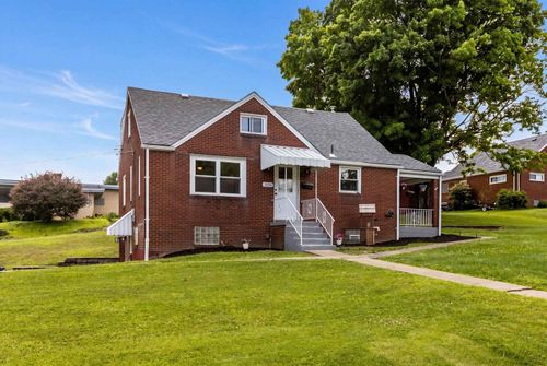 1376 Peterson Dr, Jefferson Hills, PA, 15025-2731 | Card Image