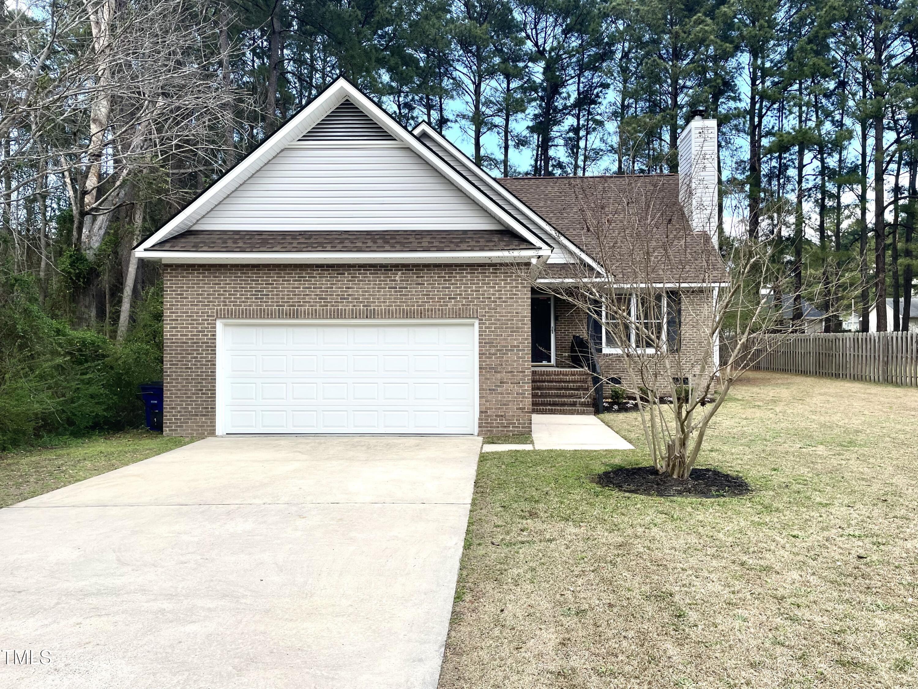 Windsor Ln, Raeford, NC 28376