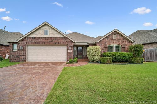 4951 S 185th Avenue, Tulsa, OK, 74134 | Card Image