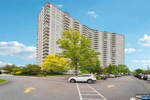 2000 Linwood Ave, Fort Lee, NJ, 07024-3086 | Card Image