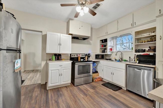 Full kitchen perfect for a rental or your parents for independent lifestyle. | Image 41
