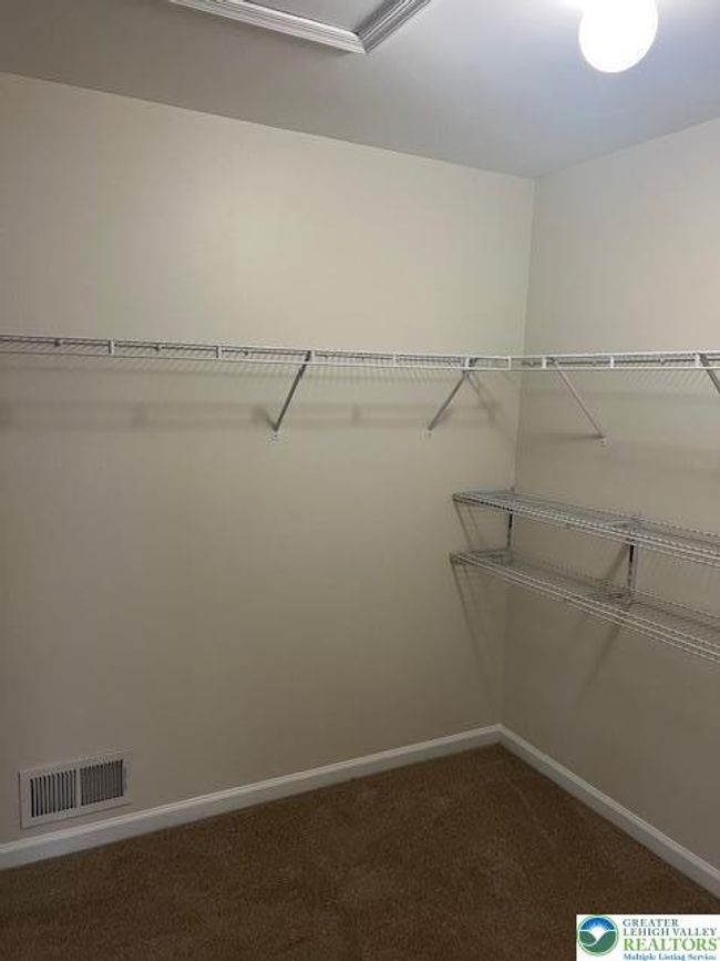 5232 Spring Ridge Dr E, Townhouse with 3 bedrooms, 3 bathrooms and null parking in Macungie PA | Image 11