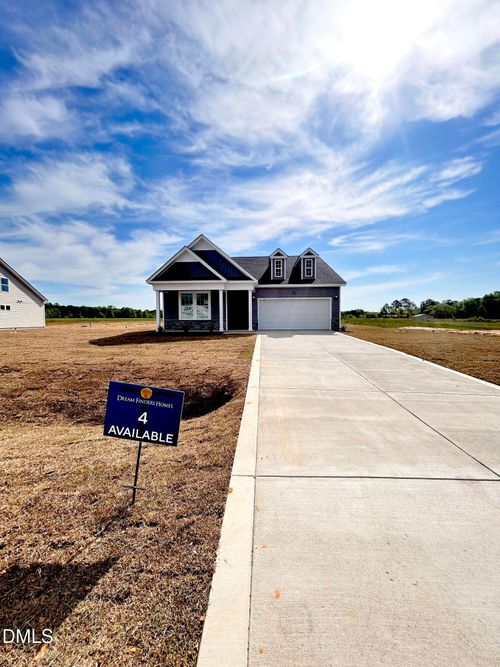 82 Maverick Lane, Dunn, NC, 28334 | Card Image