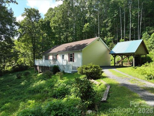 195 Banjo Branch Rd, Burnsville, NC, 28714-6630 | Card Image