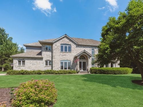 1551 Daybreak Dr, Libertyville, IL, 60048-4282 | Card Image