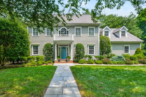 2 Mccrea Ln, Darien, CT, 06820-5902 | Card Image