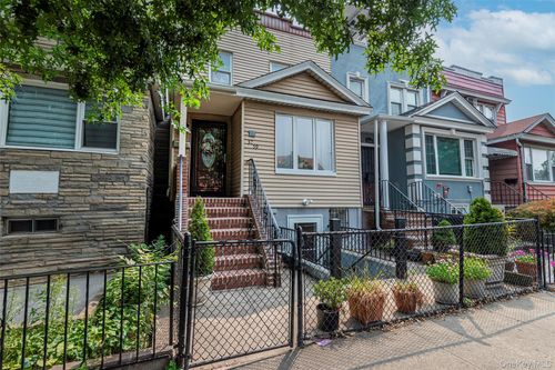 32 78th St, East Elmhurst, NY, 11370-1835 | Card Image