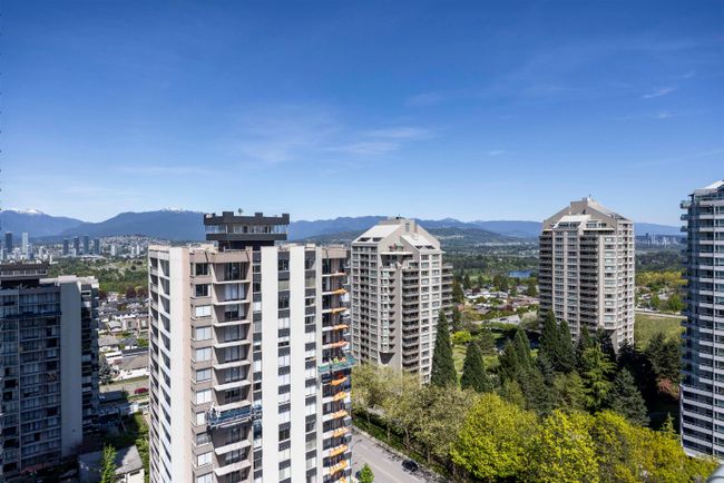 1702 - 4788 Hazel Street, Condo with 3 bedrooms, 2 bathrooms and 2 parking in Burnaby BC | Image 29