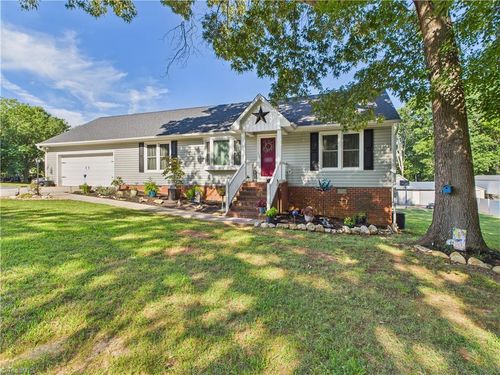 403 Shaw St, Randleman, NC, 27317-1432 | Card Image