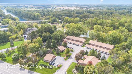 8231 Midland Rd, Freeland, MI, 48623-9002 | Card Image