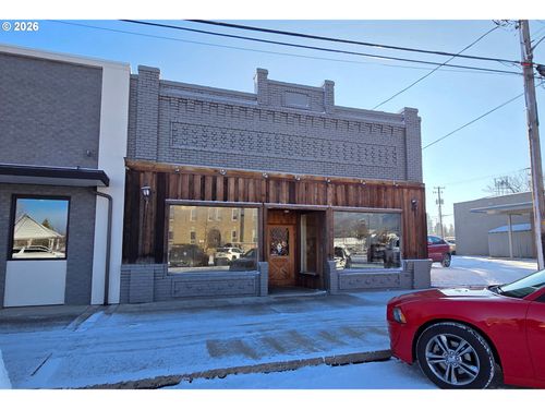 105 Se 1st St, Enterprise, OR, 97828-1301 | Card Image