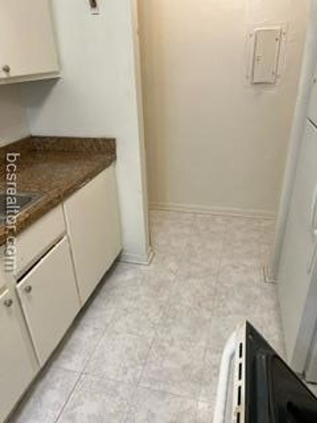 2807 Sprucewood St, Home with 0 bedrooms, 0 bathrooms and null parking in Bryan TX | Image 7