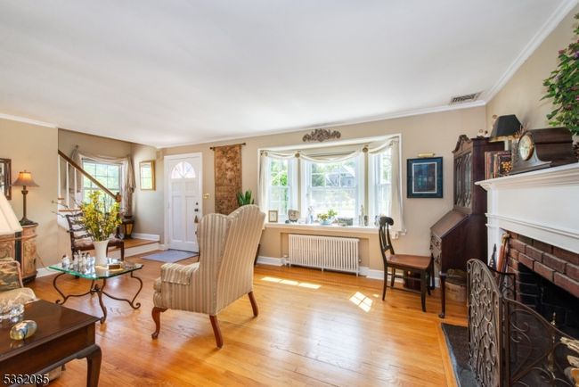 178 Walnut St, House other with 3 bedrooms, 2 bathrooms and null parking in Livingston NJ | Image 8