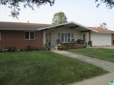 200 E Front St., House other with 3 bedrooms, 3 bathrooms and null parking in Cleghorn IA | Image 1