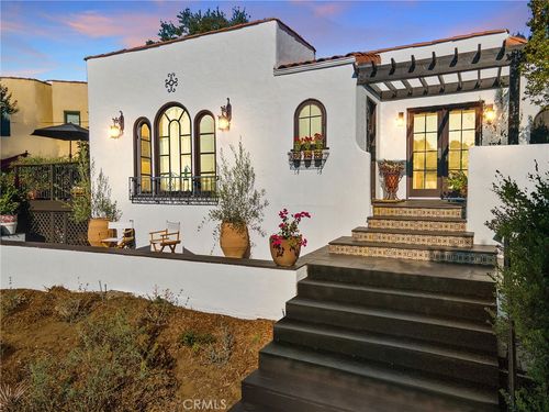 1122 Berkeley Dr, Glendale, CA, 91205-3611 | Card Image