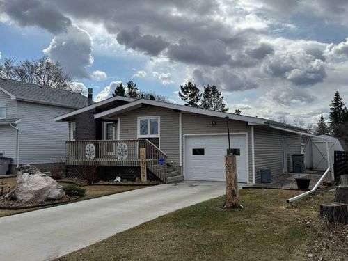 5135 55 Avenue, Edgerton, AB, T0B1K0 | Card Image