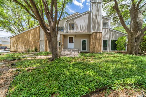 2719 Creek Wood Ct, Carrollton, TX, 75006-4758 | Card Image