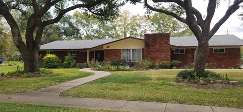 616 Cannan Dr, Angleton, TX, 77515-3302 | Card Image