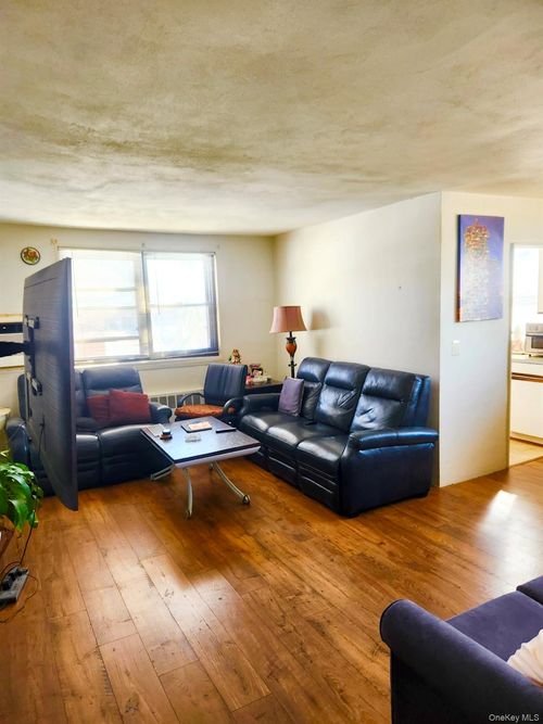 2-57-65 246th Cres, Little Neck, NY, 11362-1917 | Card Image