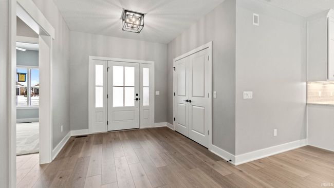 17810 Tullymore Ln, Condo with 3 bedrooms, 2 bathrooms and null parking in Leo IN | Image 7
