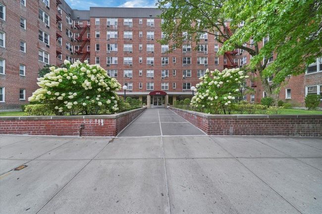View of apartment building / complex | Image 14