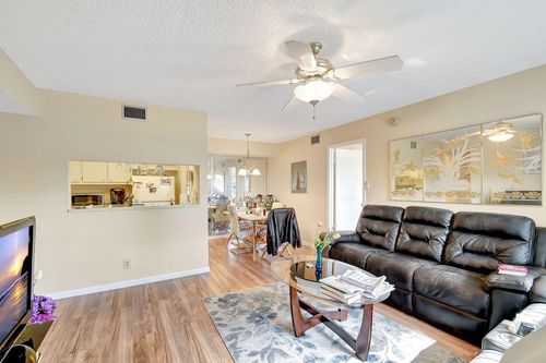apt-203-7166 Golf Colony Ct, Lake Worth, FL, 33467-8812 | Card Image