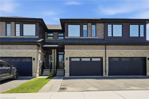 39 Bellhouse Ave, Brantford, ON, N3T0T7 | Card Image