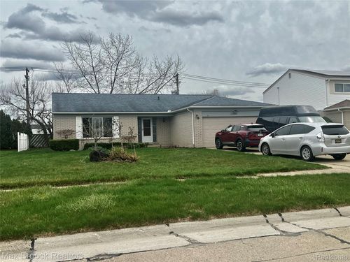 23866 Merrill Ave, Southfield, MI, 48075-3495 | Card Image