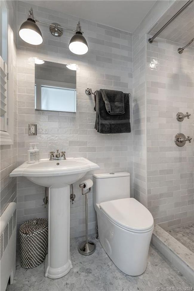 23 Cook St, House other with 3 bedrooms, 3 bathrooms and 2 parking in Washington Depot CT | Image 14