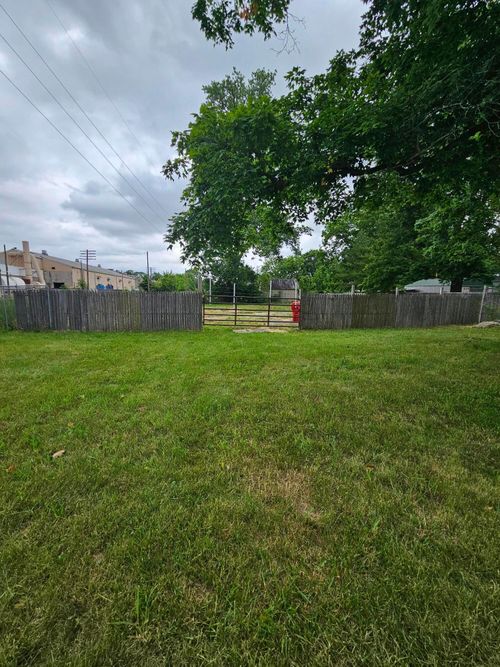 74 S Cherry Street, London, OH, 43140 | Card Image