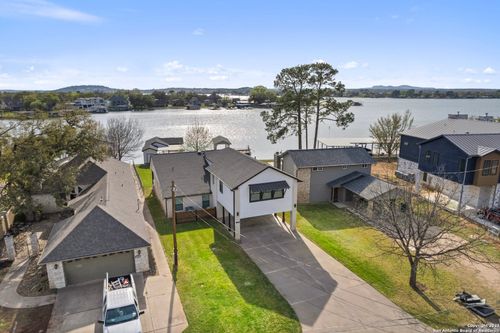 411 W Greenbriar Dr, Granite Shoals, TX, 78654-1926 | Card Image