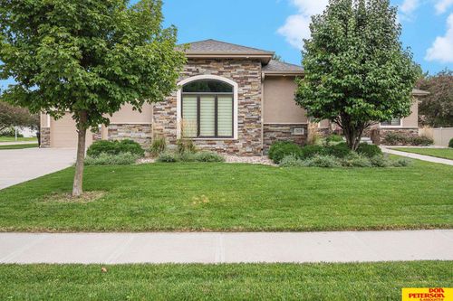 1424 Woodlawn Dr, Fremont, NE, 68025-5927 | Card Image
