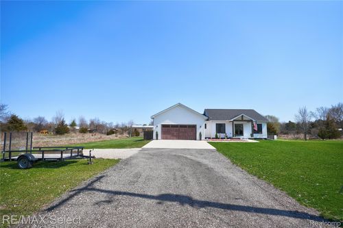 8235 Linden Rd, Swartz Creek, MI, 48473-9151 | Card Image