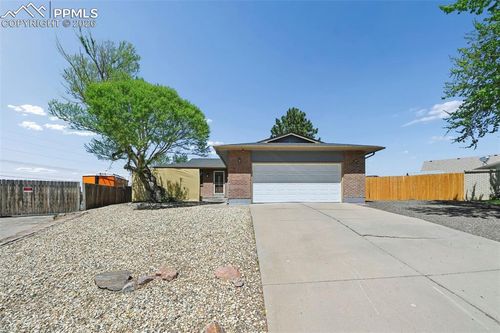 903 Bluelace Dr, Pueblo, CO, 81001-1062 | Card Image