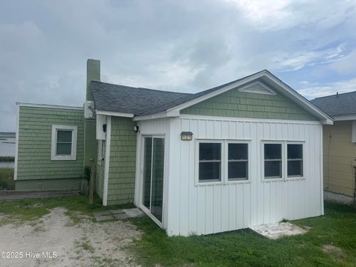 121 Cedar Point Blvd, Cedar Point, NC, 28584-8001 | Card Image