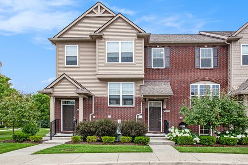 2817 Hartwick Dr, Rochester Hills, MI, 48307-4339 | Card Image