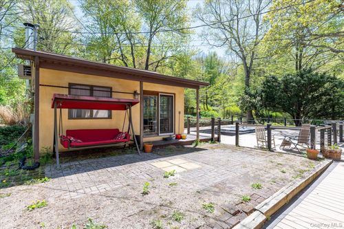37B Mekeel St, Katonah, NY, 10536-3314 | Card Image